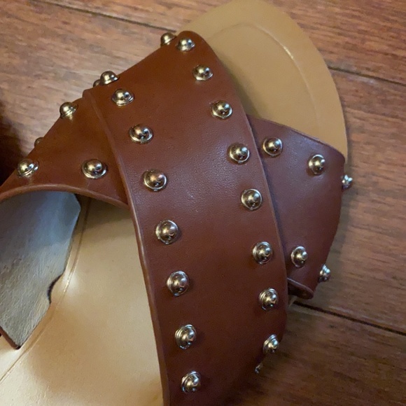 Louise Et Cie Cross Strap Gold Stud Sandals - Picture 3 of 4